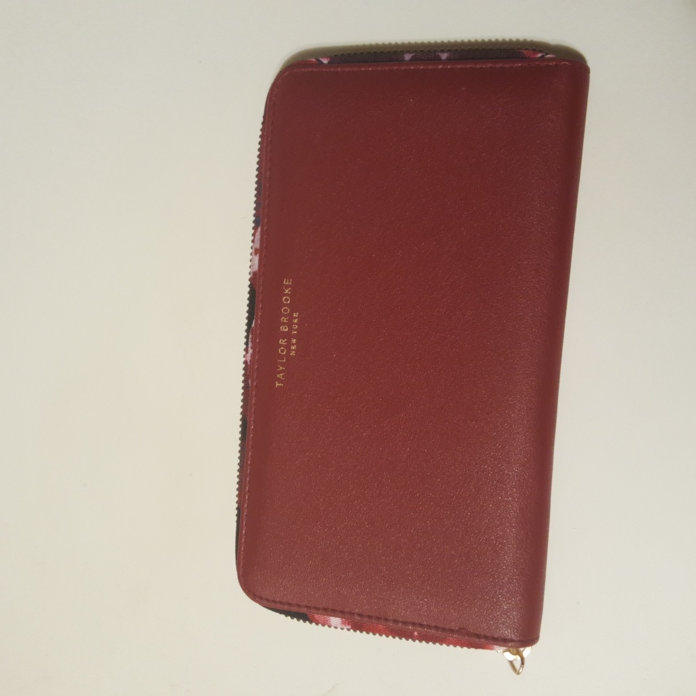 Taylor Brooke zippered wallet
